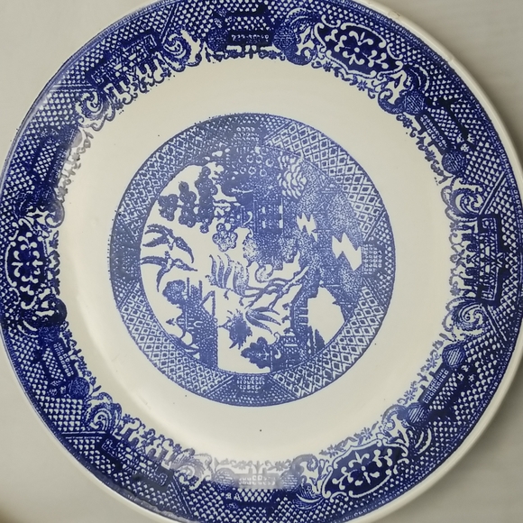 Blue Willow Dinner Plates - Picture 5 of 14